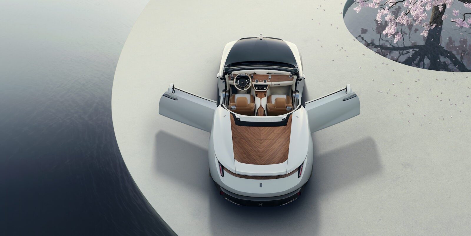 Türen des Rolls-Royce Arcadia Droptail BEV öffnen sich