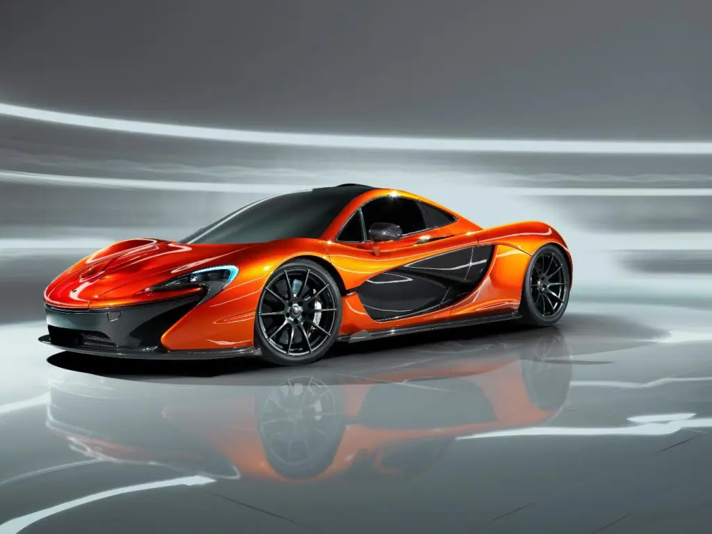 04_McLarenP1_Paris2012_MRes