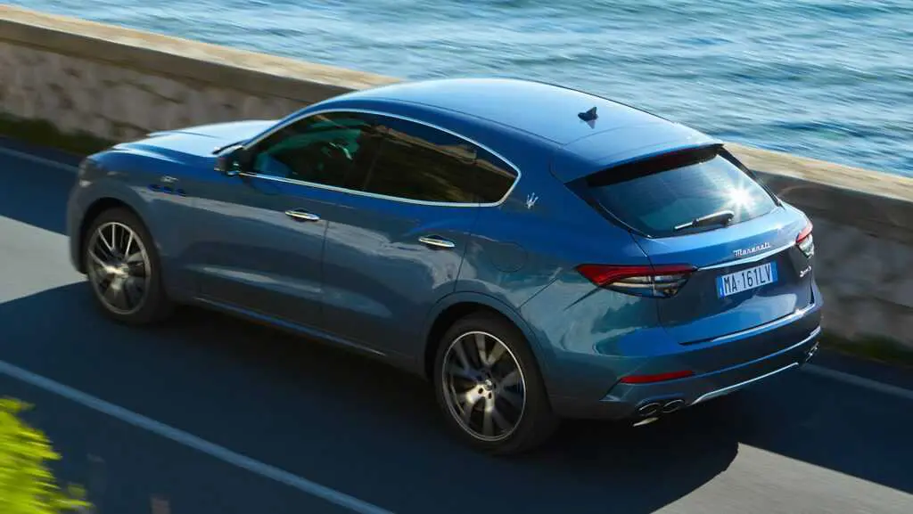 maserati levante hybrid 2021 - performance