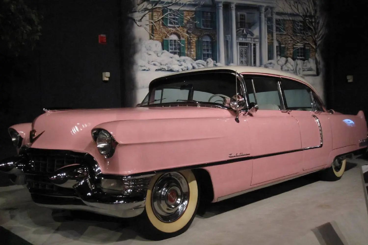 Elvis Presley – 1955 Cadillac Fleetwood Series 60