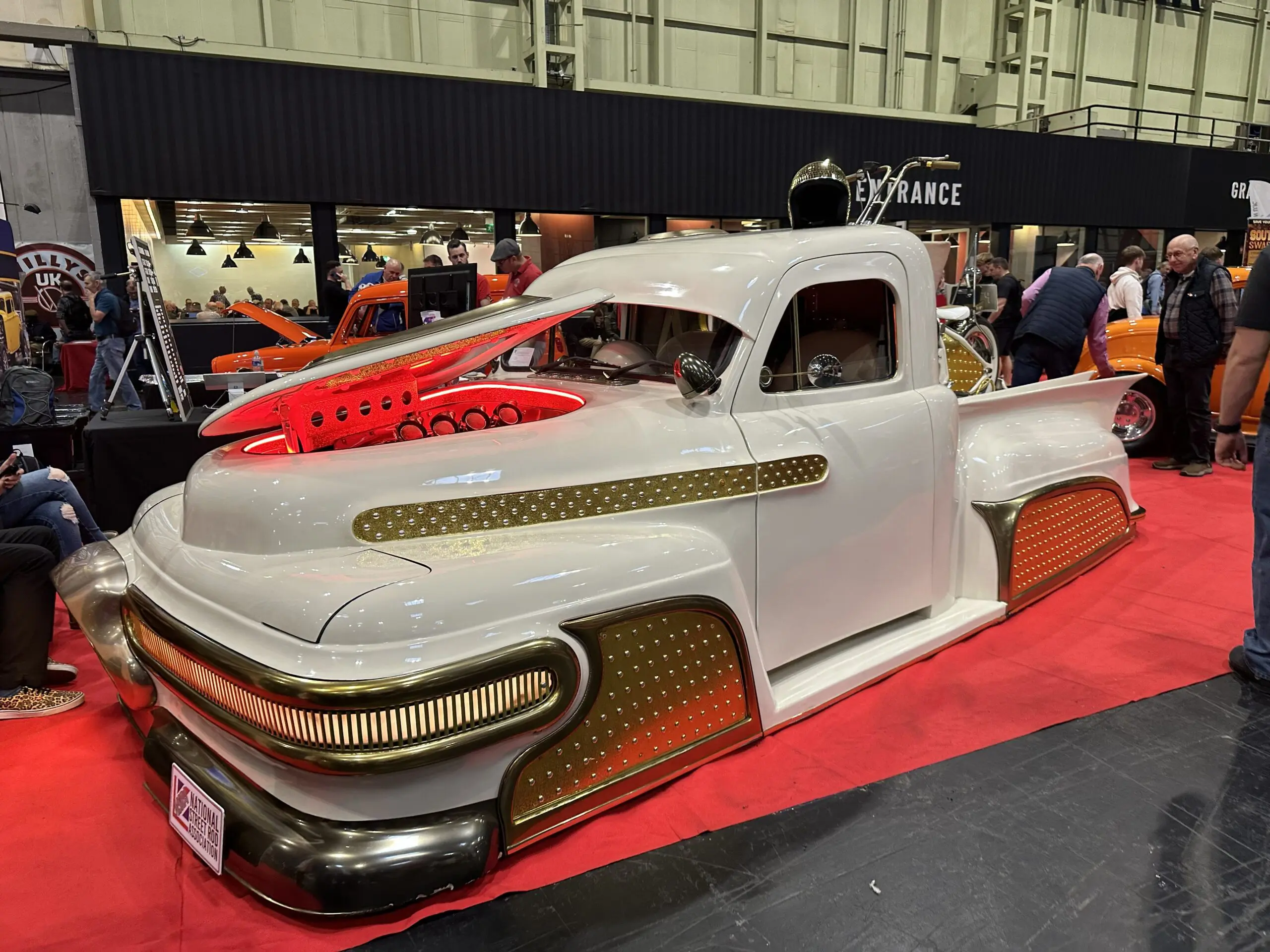 Classic Motor Show 2025 (Kinky Voodoo - front side view)