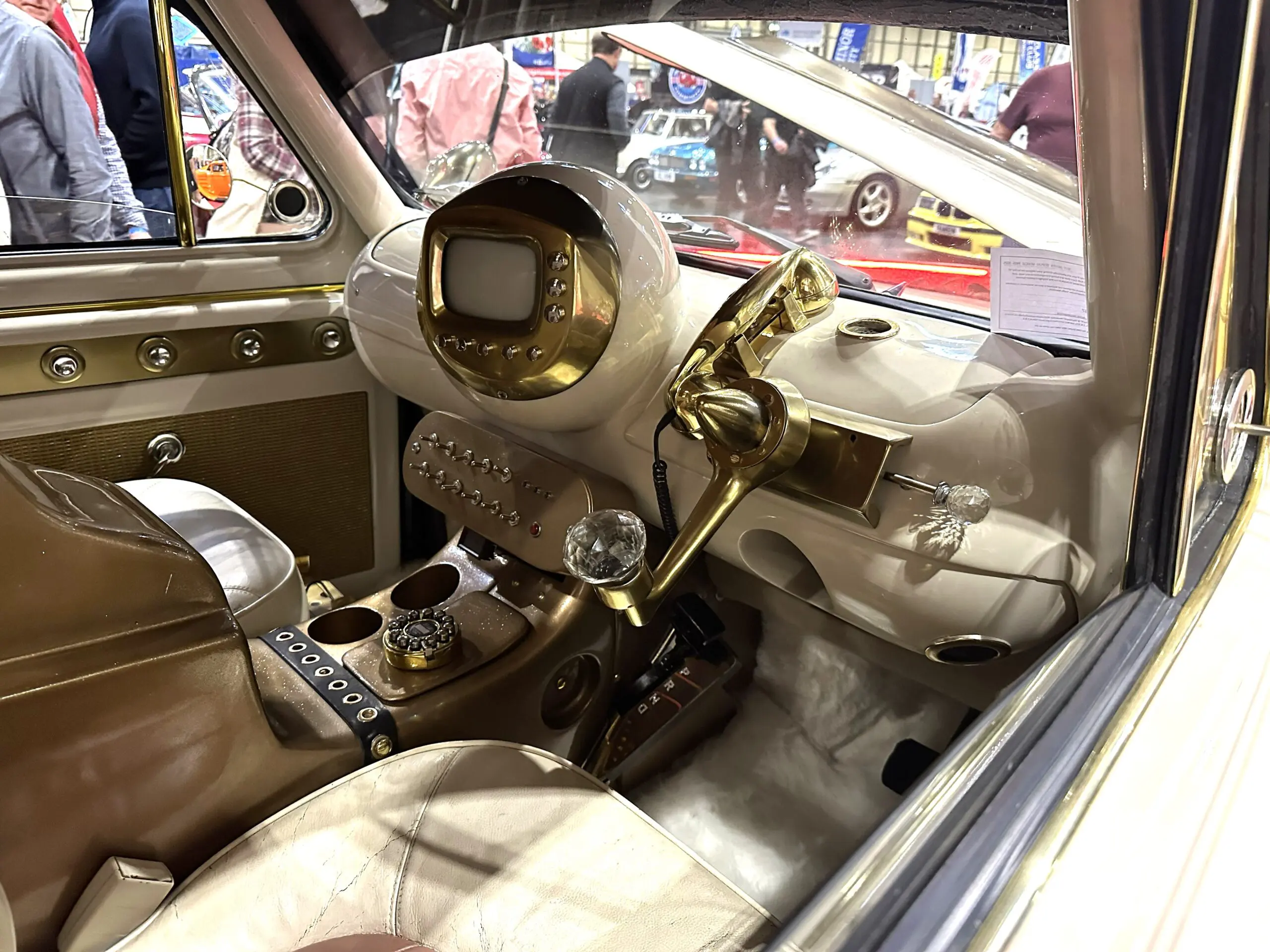 Classic Motor Show 2025 (Kinky Voodoo - interior)