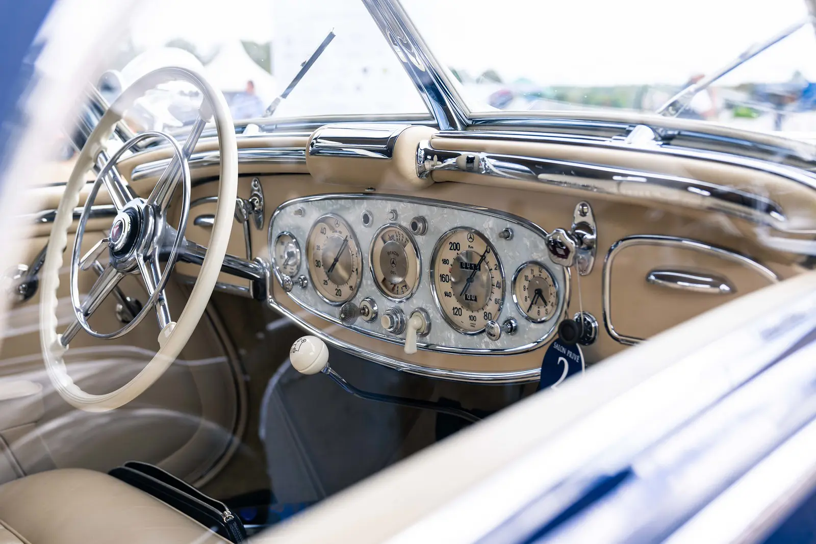 Salon Prive 2025 (1936 Mercedes-Benz 500K Special Roadster - interior)