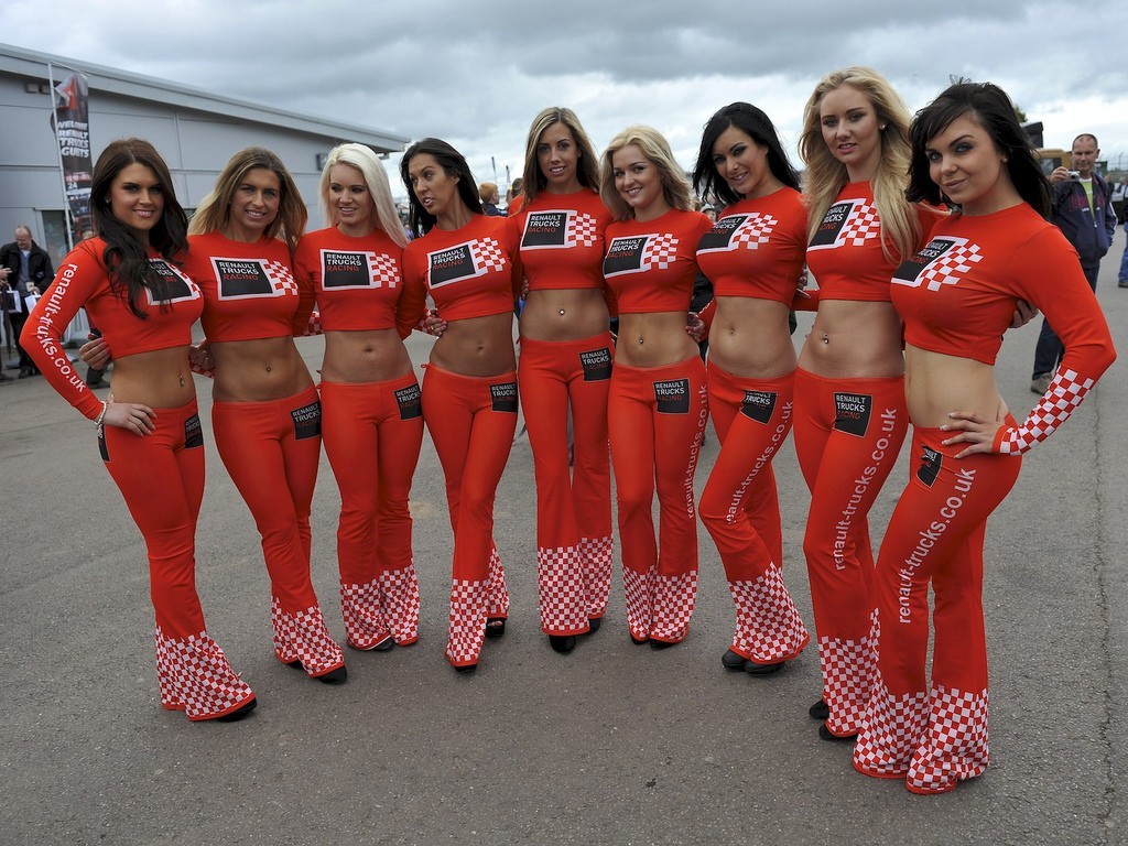What A Shame No More Grid Girls In F1 Here S Our Tribute To Them My Car Heaven