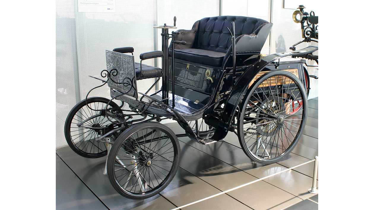 1885 Car by Gottlieb Daimler and Karl Benz