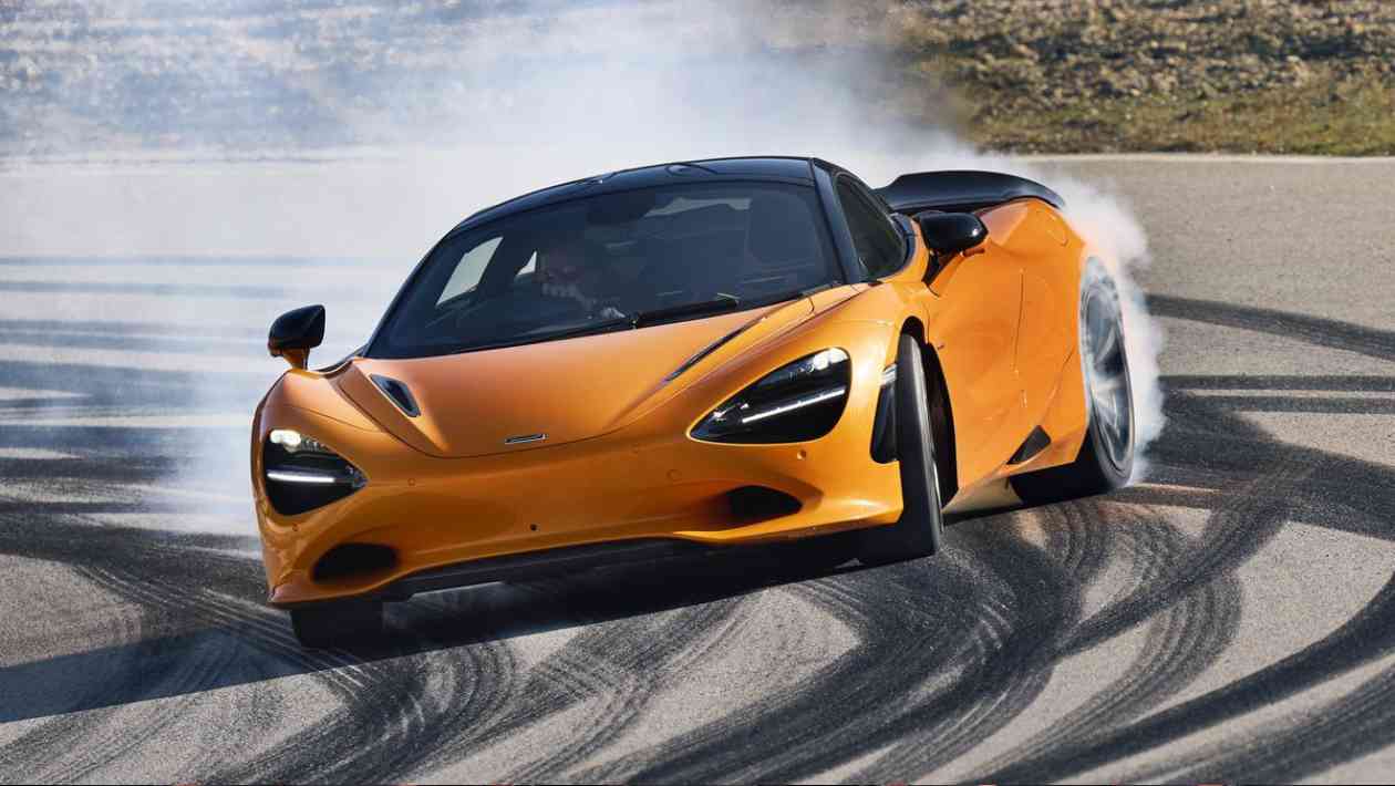 McLaren 750S Front