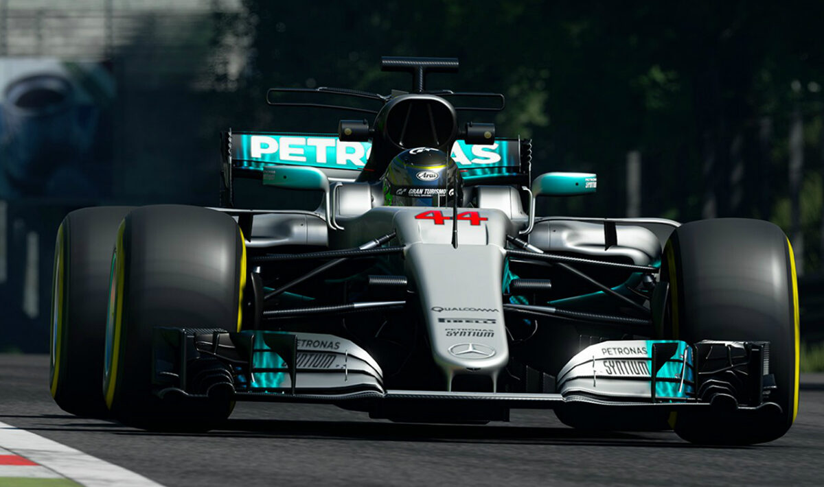 Lewis Hamilton Driving Gran Turismo Sport F1