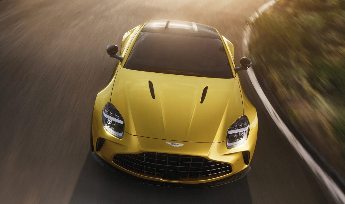 Aston Martin Vantage facelift 2024 Birds Eye View