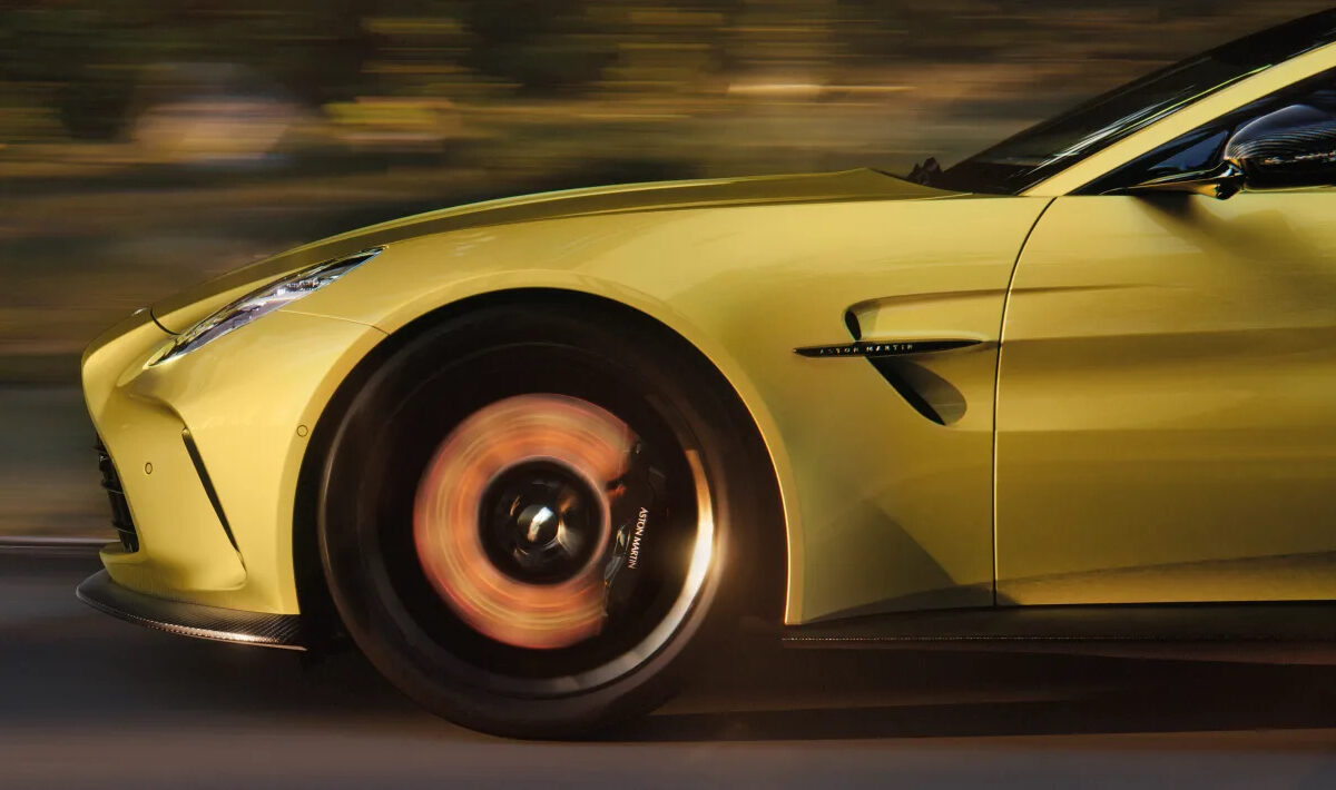 Aston Martin Vantage facelift 2024 Front Wheel