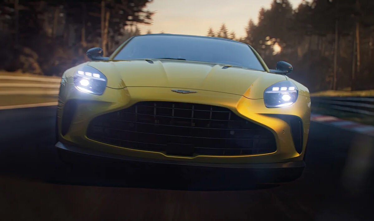 Aston Martin Vantage facelift 2024 On The Road Front Centre