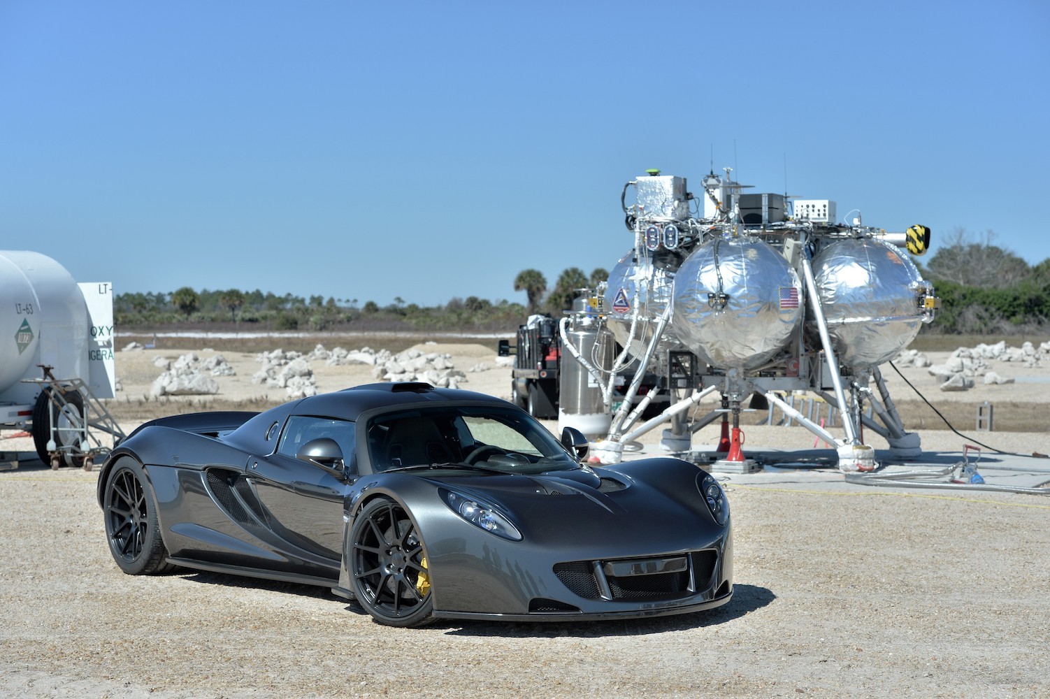 Hennessey Venom GT - 2014 Worlds Fastest Car Front Right Side