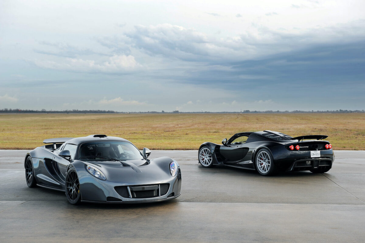Hennessey Venom GT - 2014 Worlds Fastest Car x 2