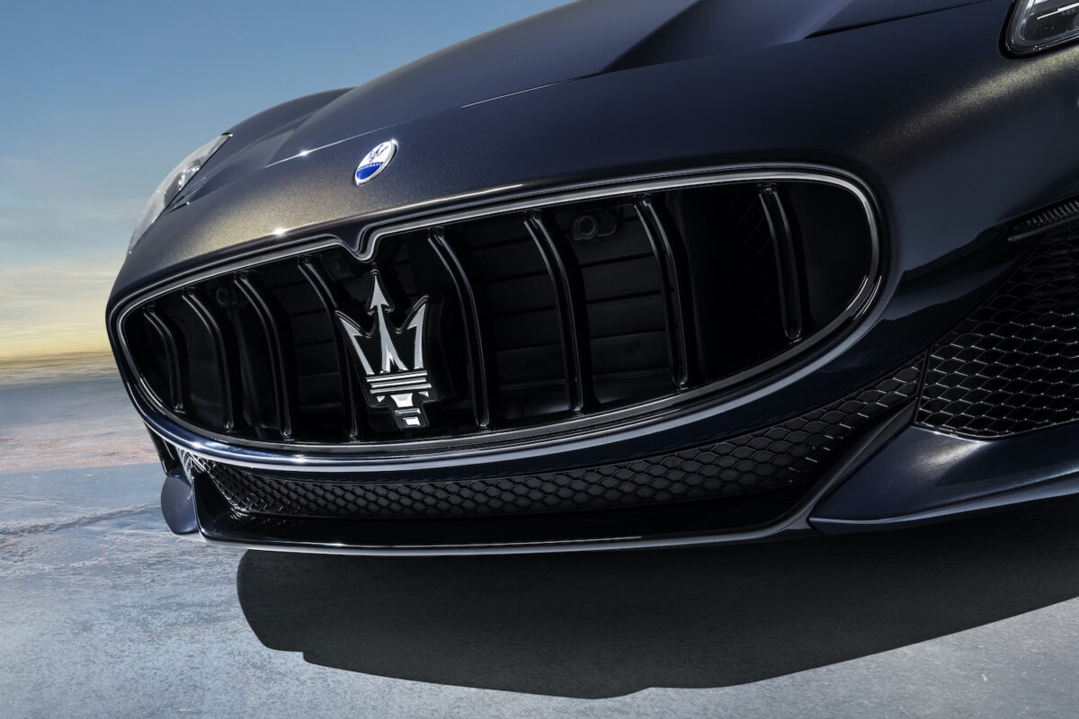 Maserati GranCabrio Trofeo Bonnet
