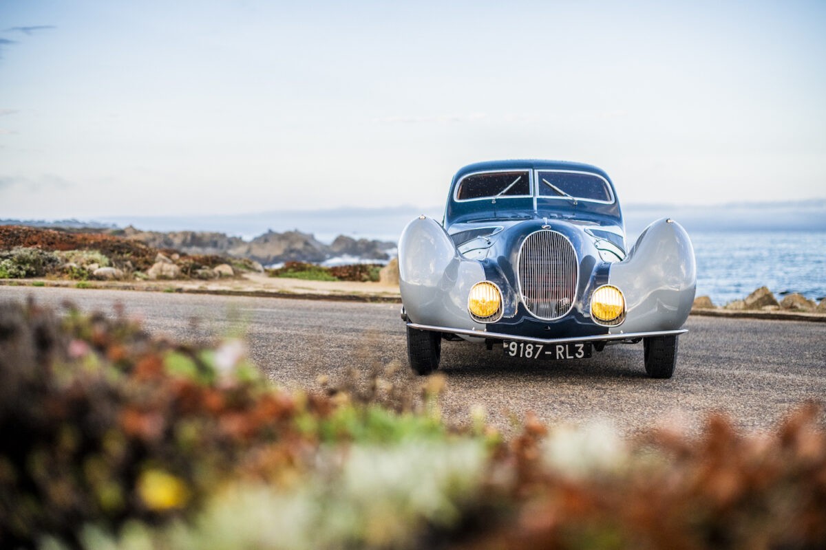 Talbot-Lago T150C SS ‘Teardrop’ by the sea Front Centre