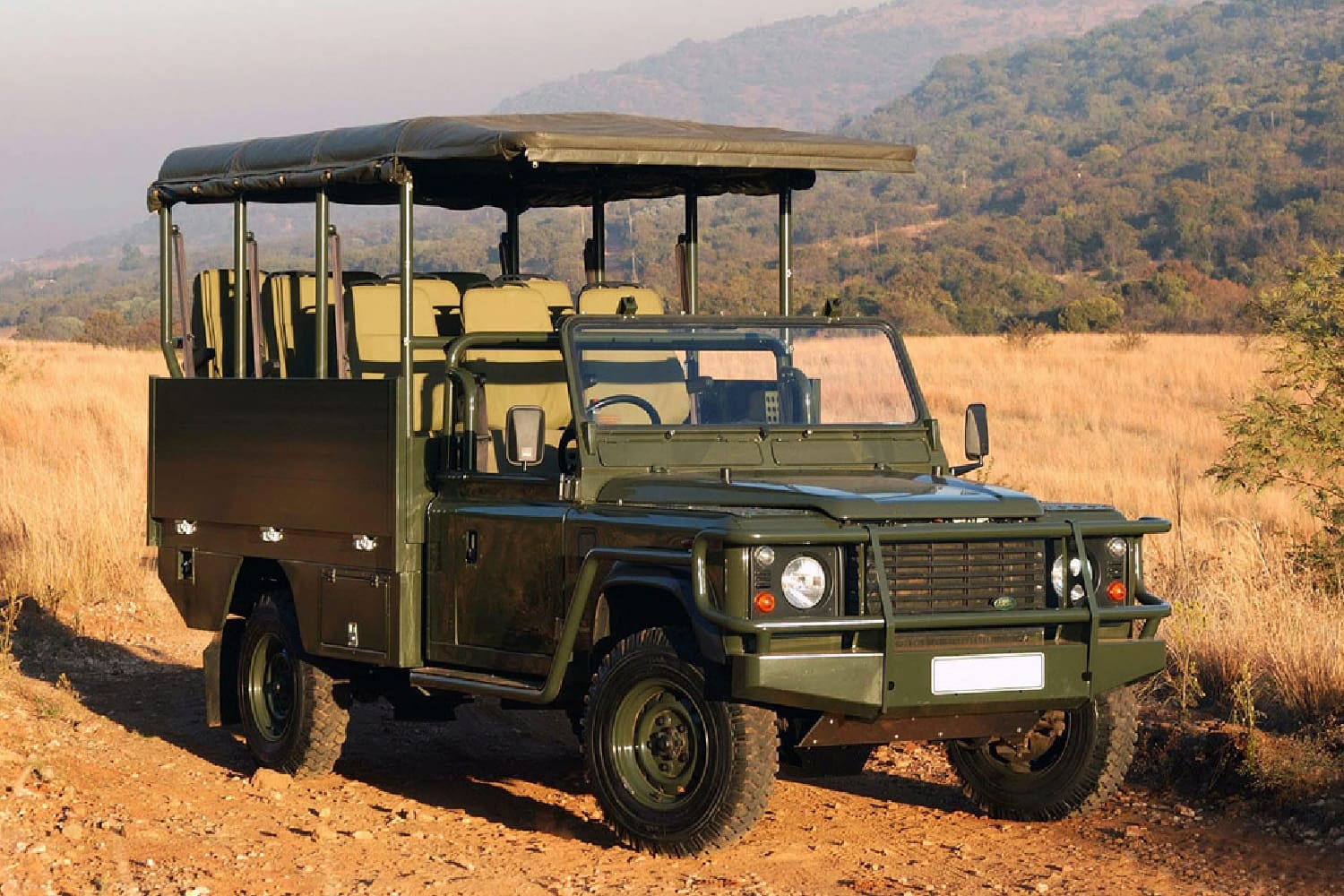 Land-Rover-Defender-130-Safari-Vehicles-.jpg