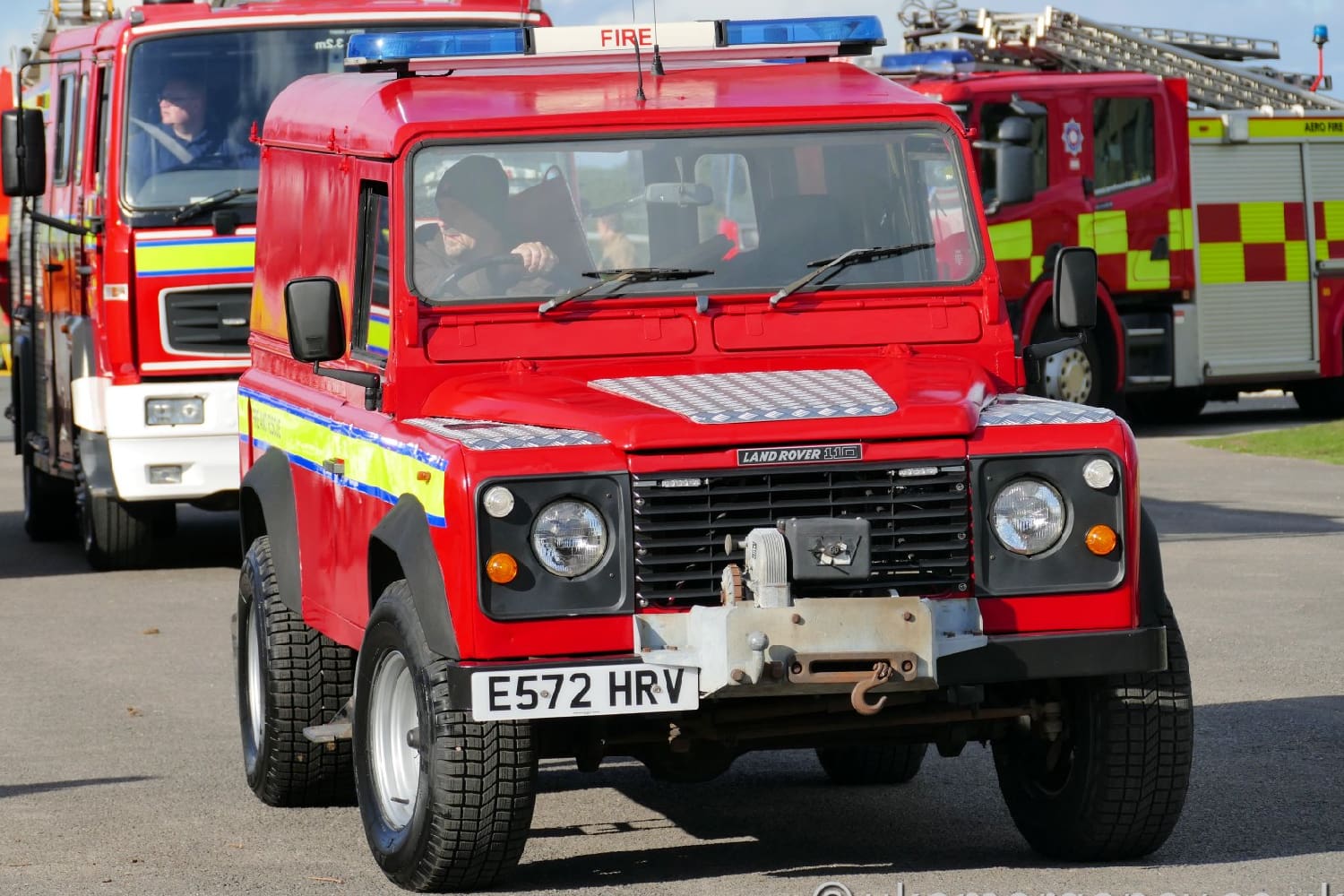 Land-Rover-Defender-emergency-Vehicles-