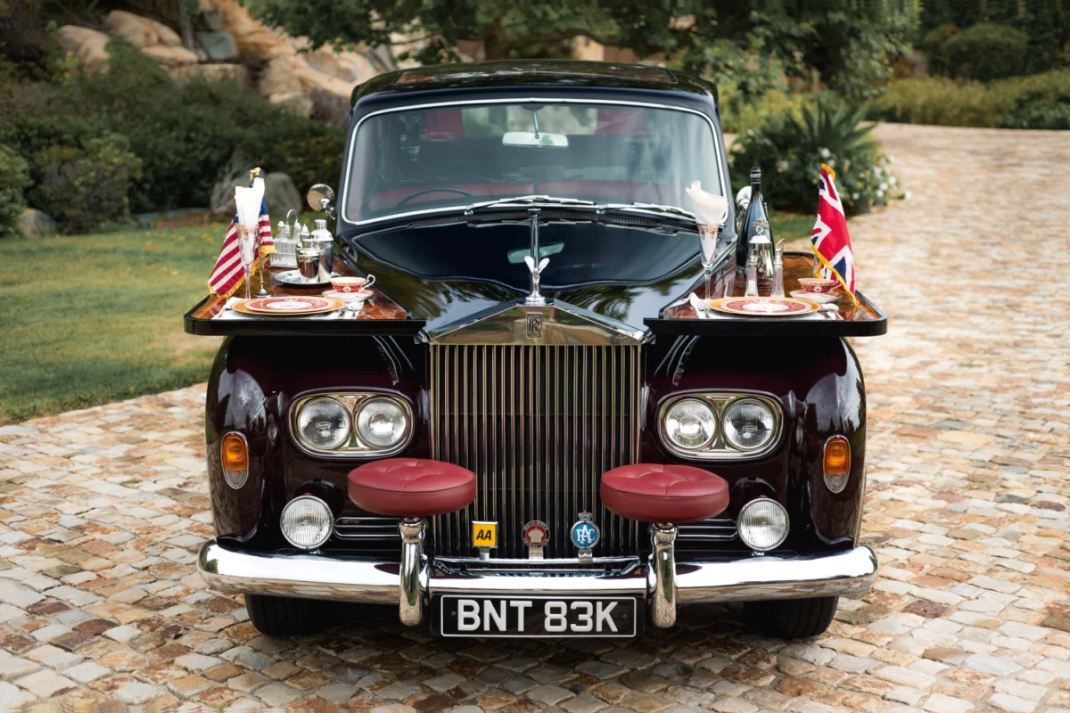 Rolls-Royce Phantom VI - front