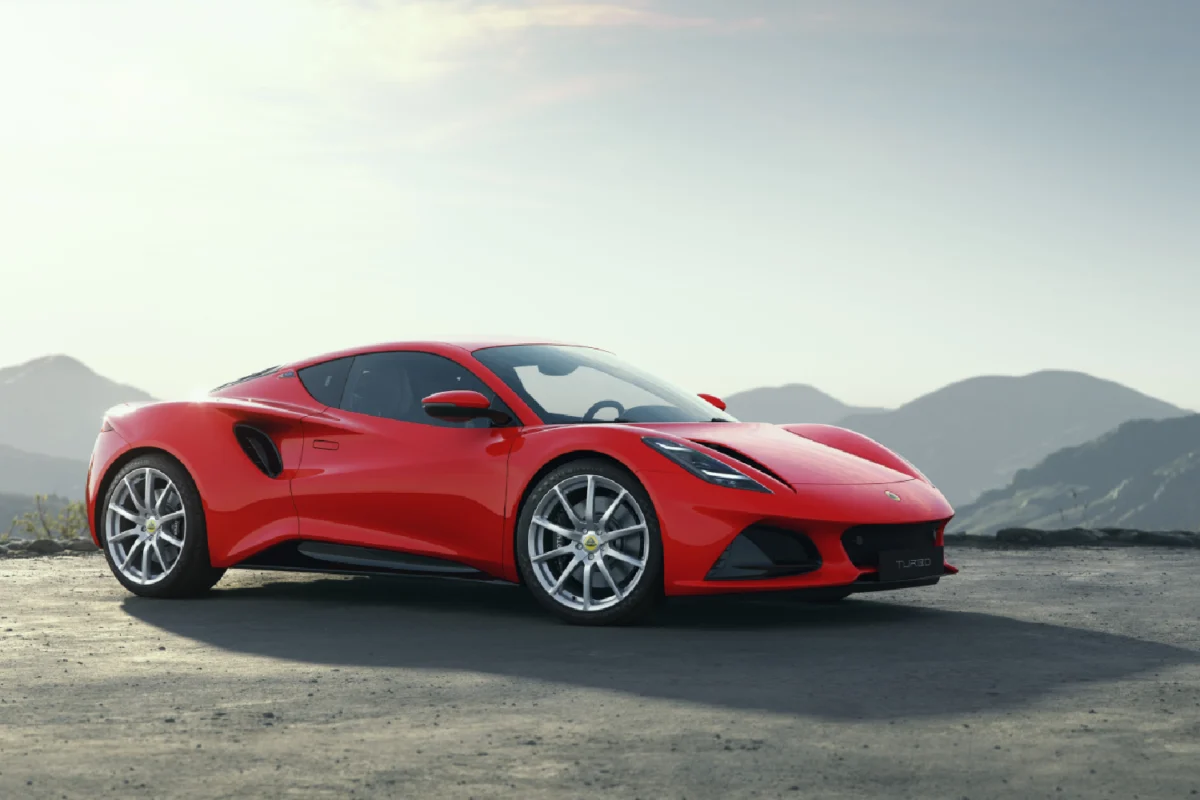 Lotus_Emira_Vivid_Red_lineup_2025