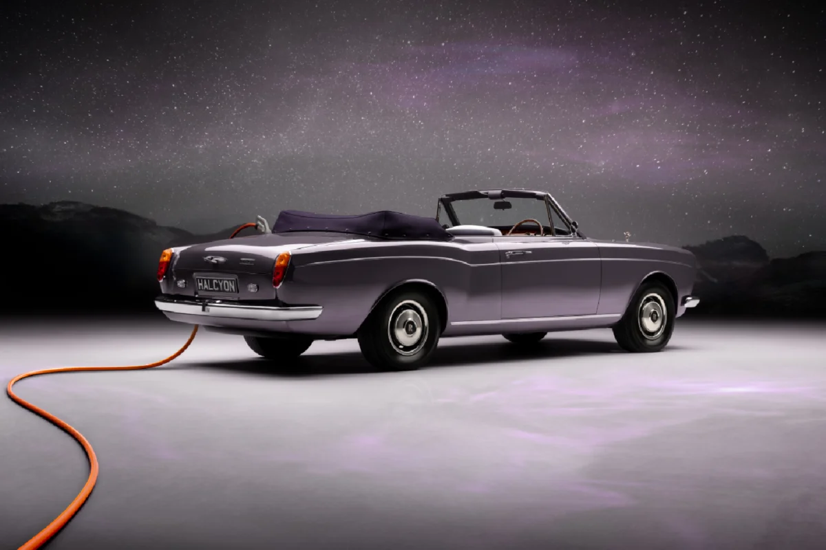 Rolls-Royce Corniche - Halcyon Remastered - Rear