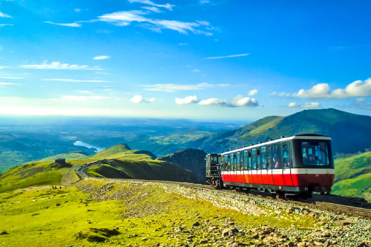 2. snowdon-mountain-railway-