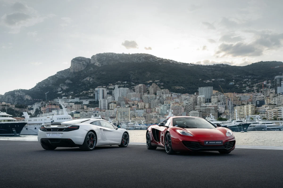 VE25_McLaren MP2-12Cs_6