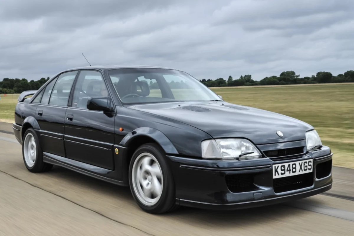 Lotus Carlton
