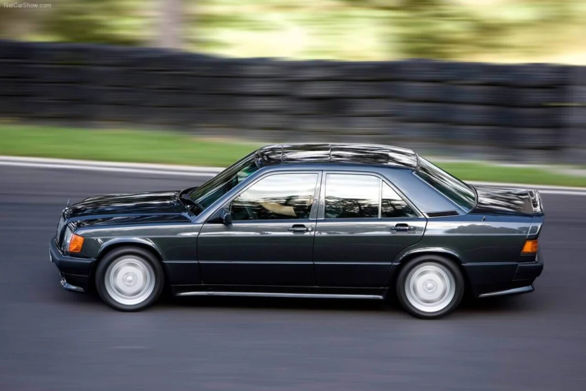 Mercedes-Benz 190E 3.2 AMG