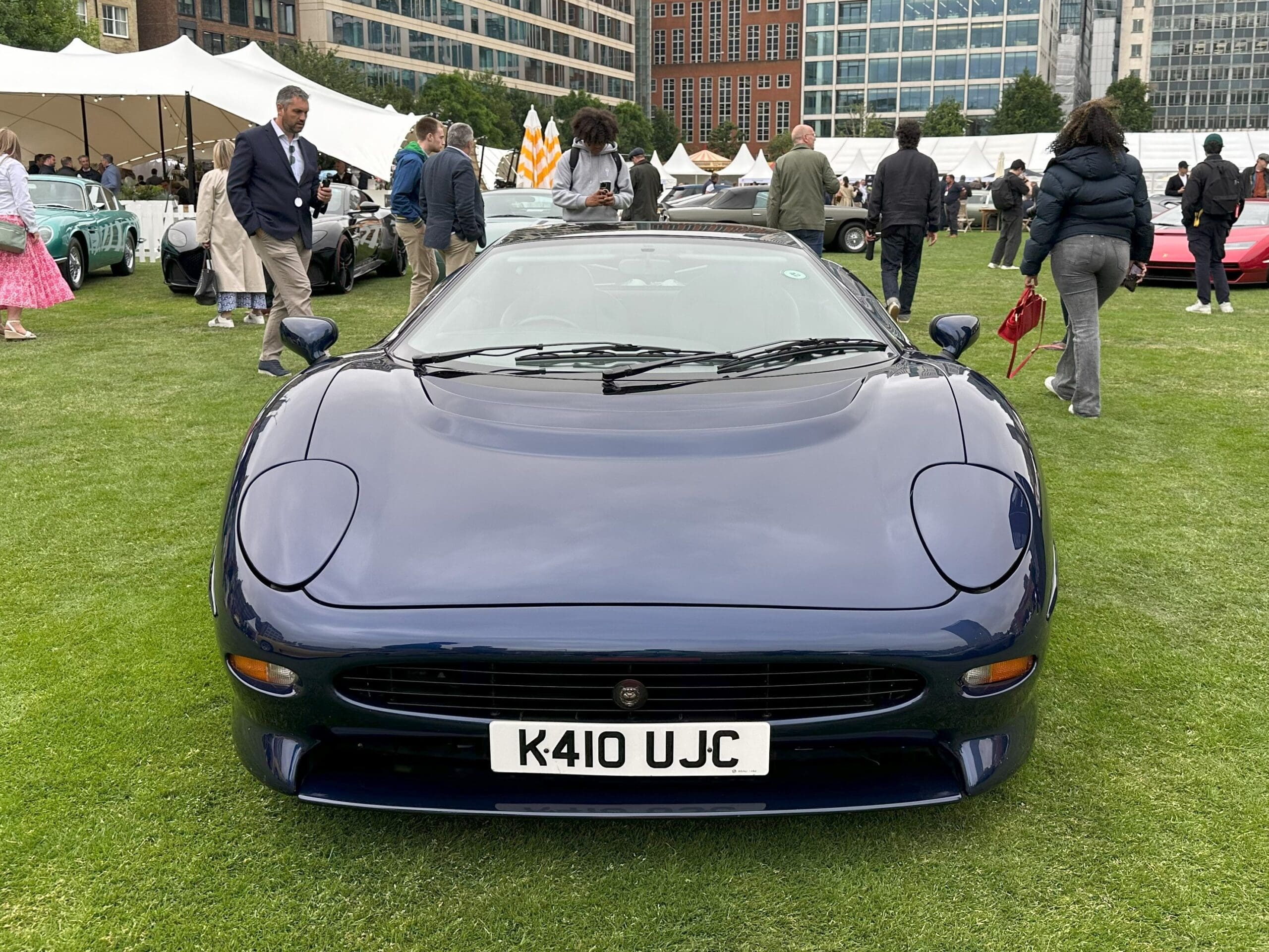 London Concours 2025 (1992 Jaguar XJ220 - front view)