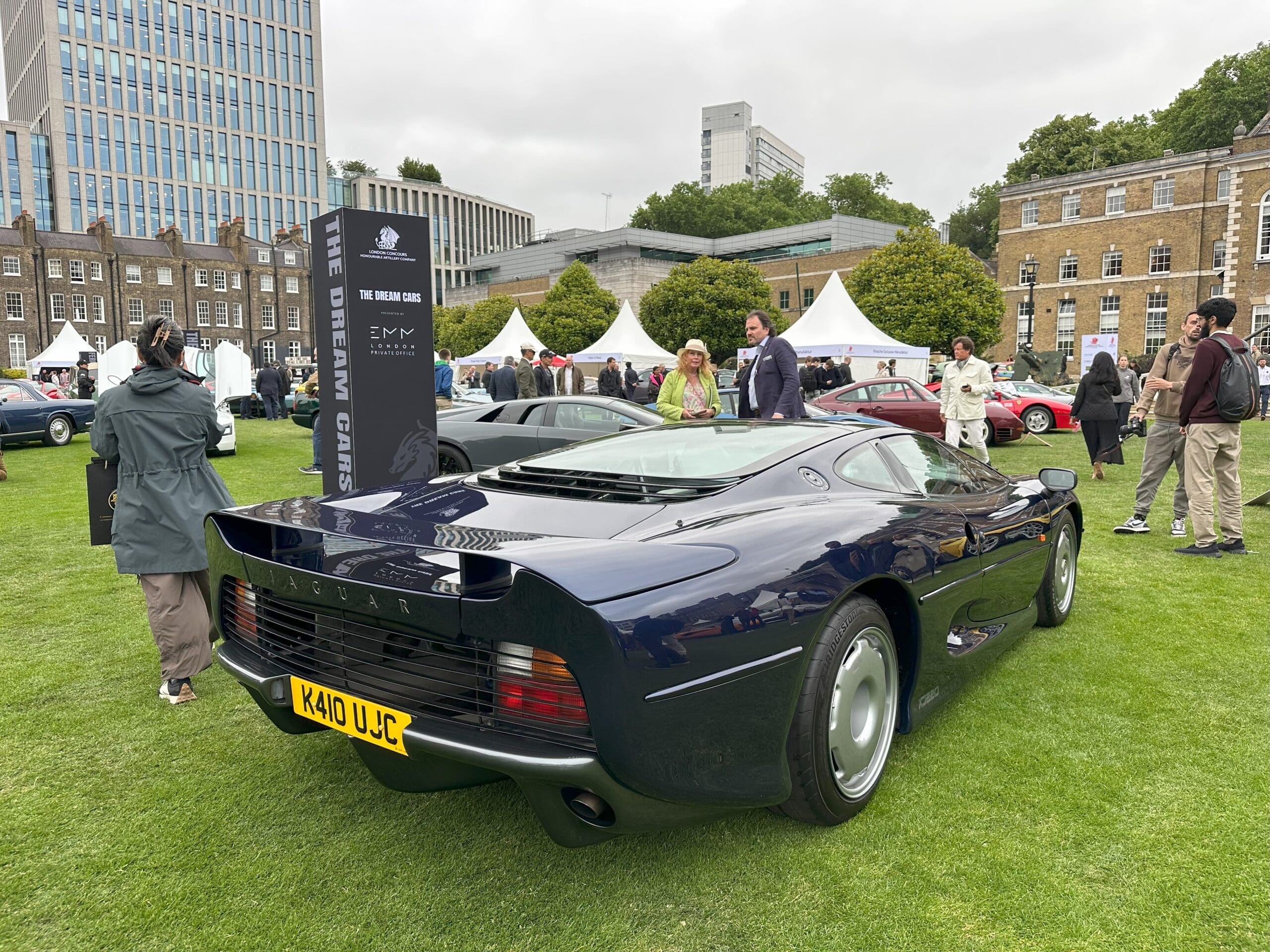 London Concours 2025 (1992 Jaguar XJ220 - rear side profile)