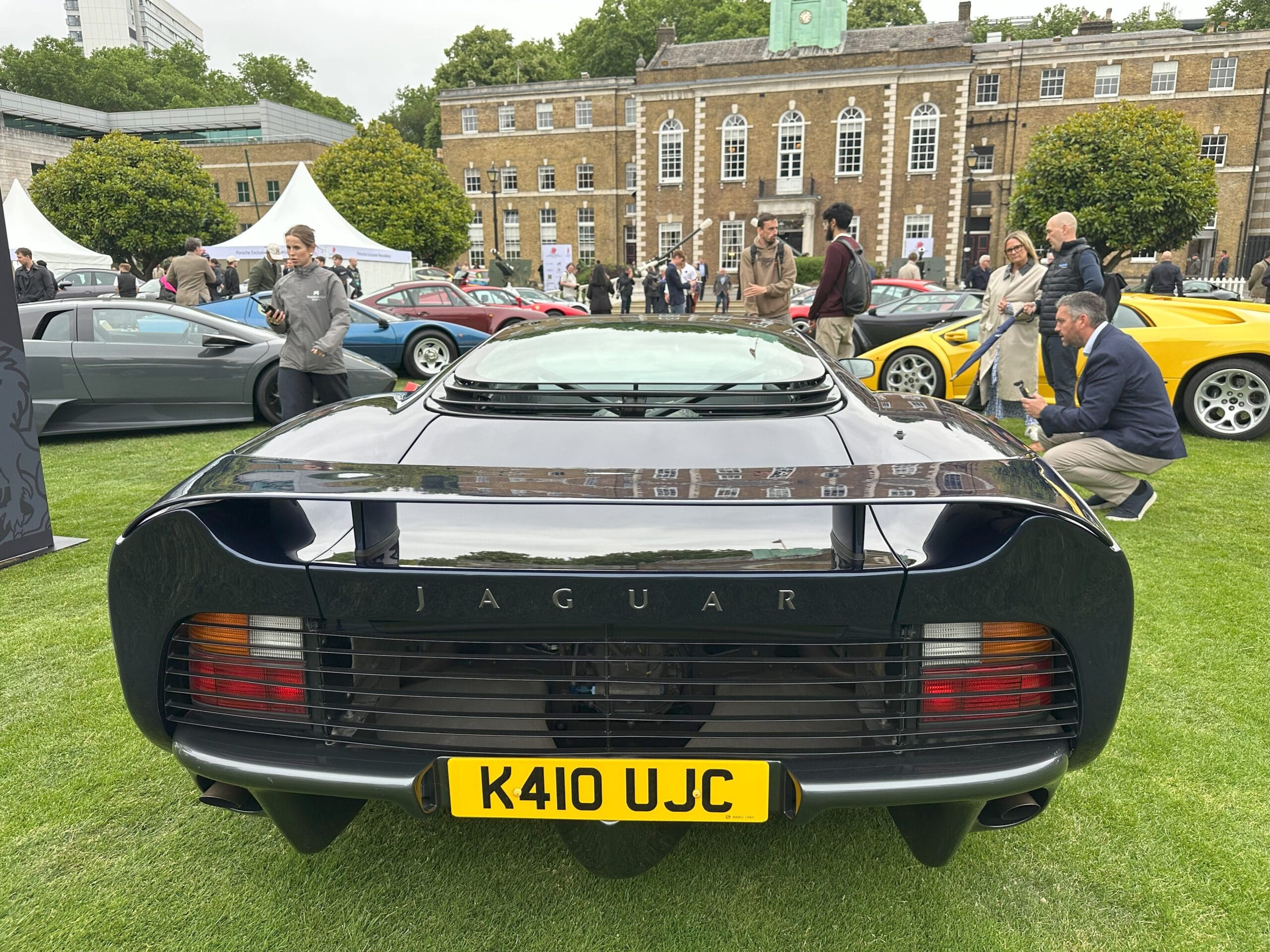 London Concours 2025 (1992 Jaguar XJ220 - rear view)