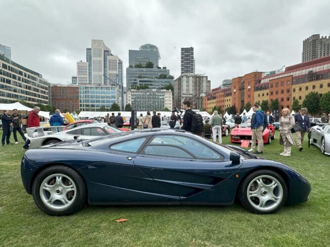 London Concours 2025 (1995 McLaren F1 - side profile)