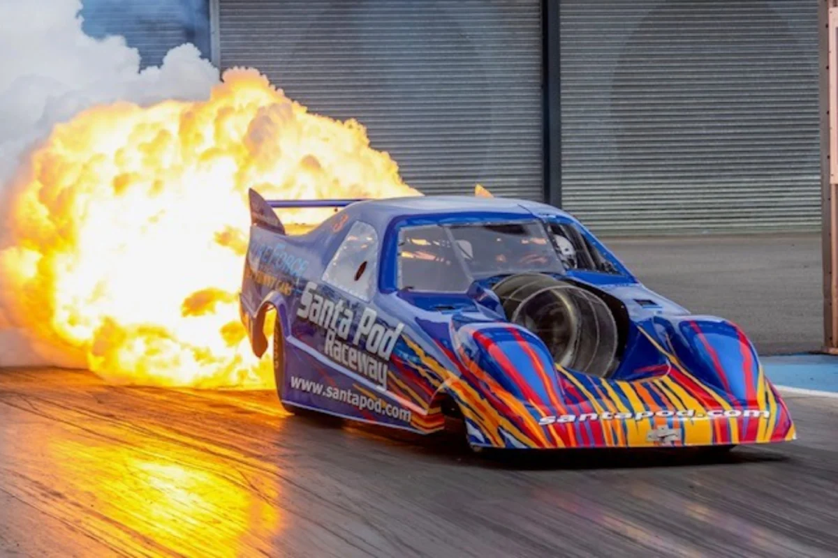 Dragsters Return - Santa Pod’s Show-Stealers