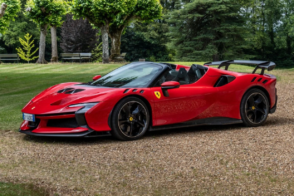 Ferrari SF90 XX Spyder