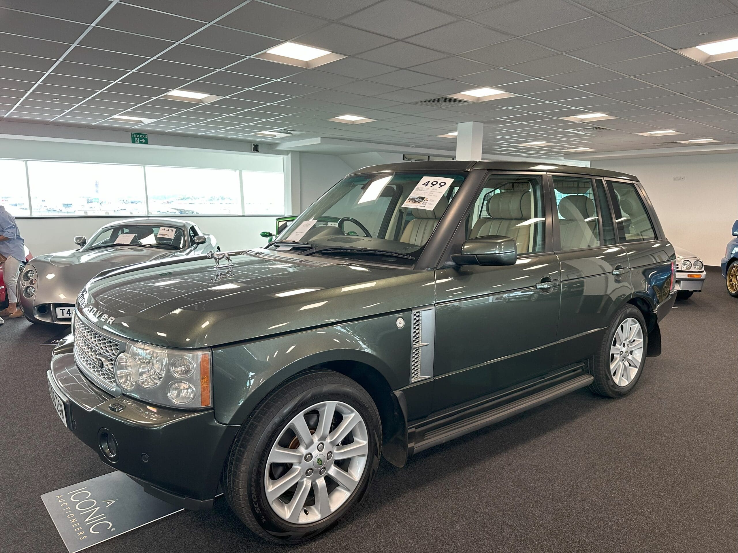 Silverstone Festival 2025 (HRM Range Rover - front side view)