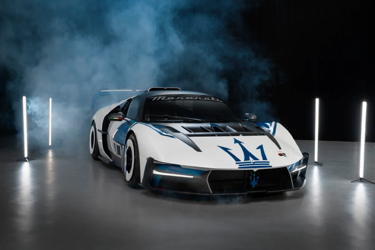 01_MCXtrema Delivery_Maserati Modena_Def