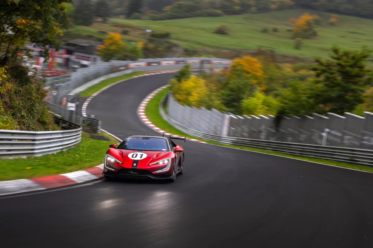 Yangwang U9 Xtreme - front left view