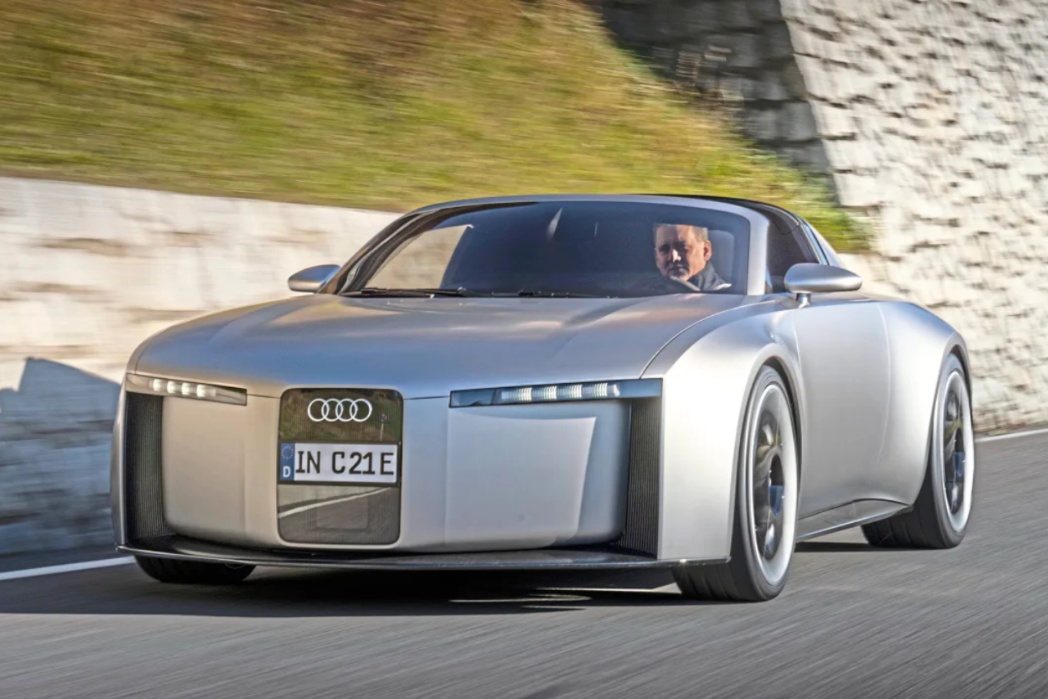Audi Concept C - front left view