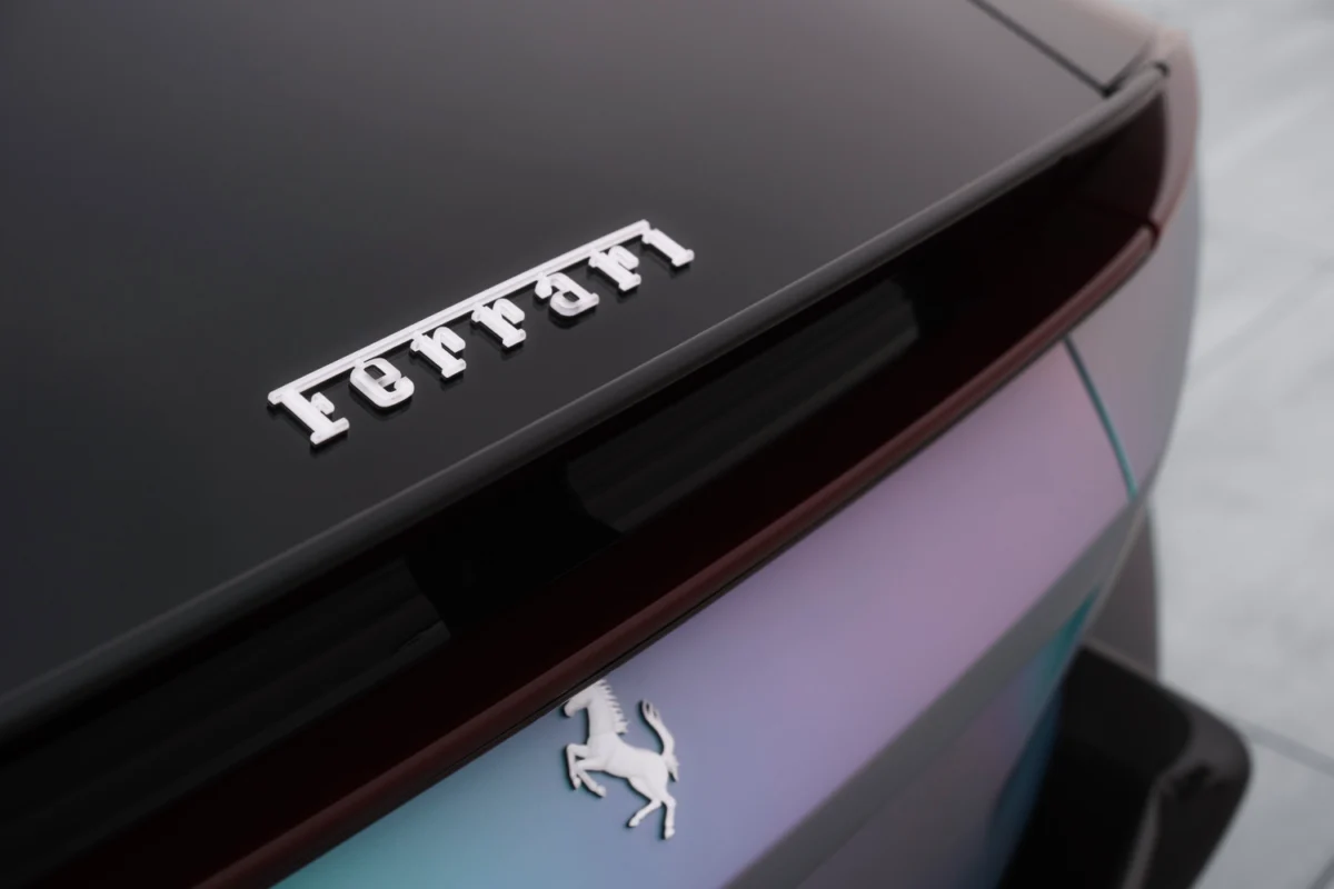 Ferrari 12Cilindri - rear logo