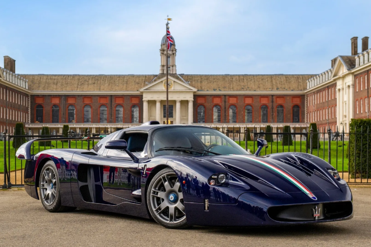 Maserati - MC12.