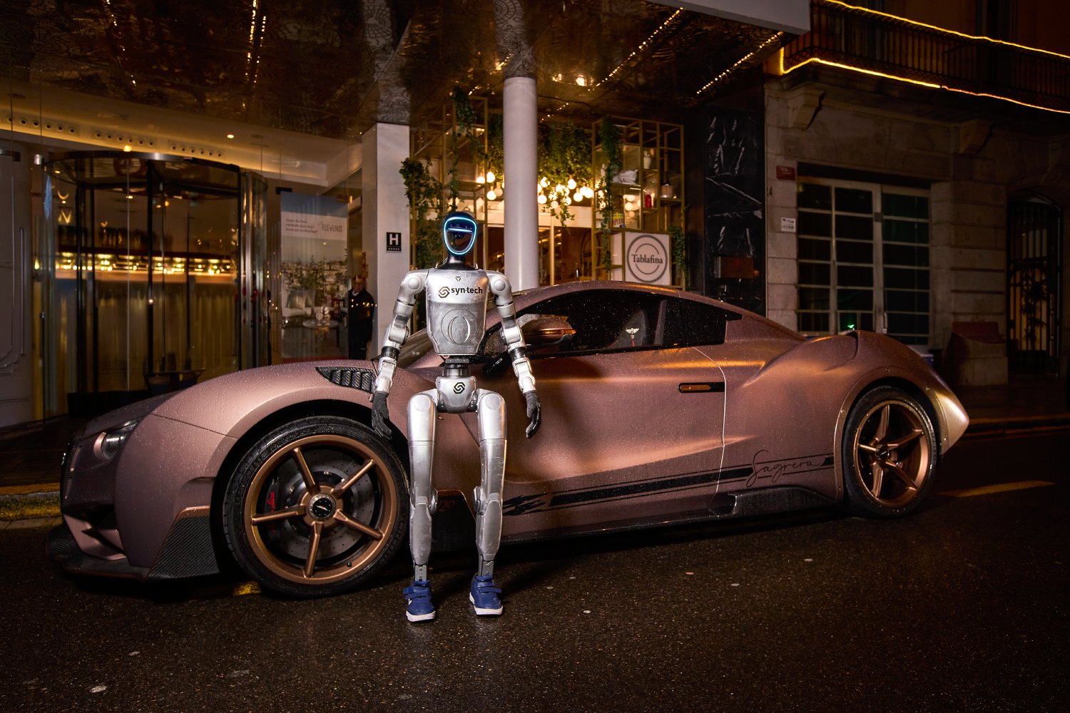 Robot con Hispano Suiza Carmen Sagrera