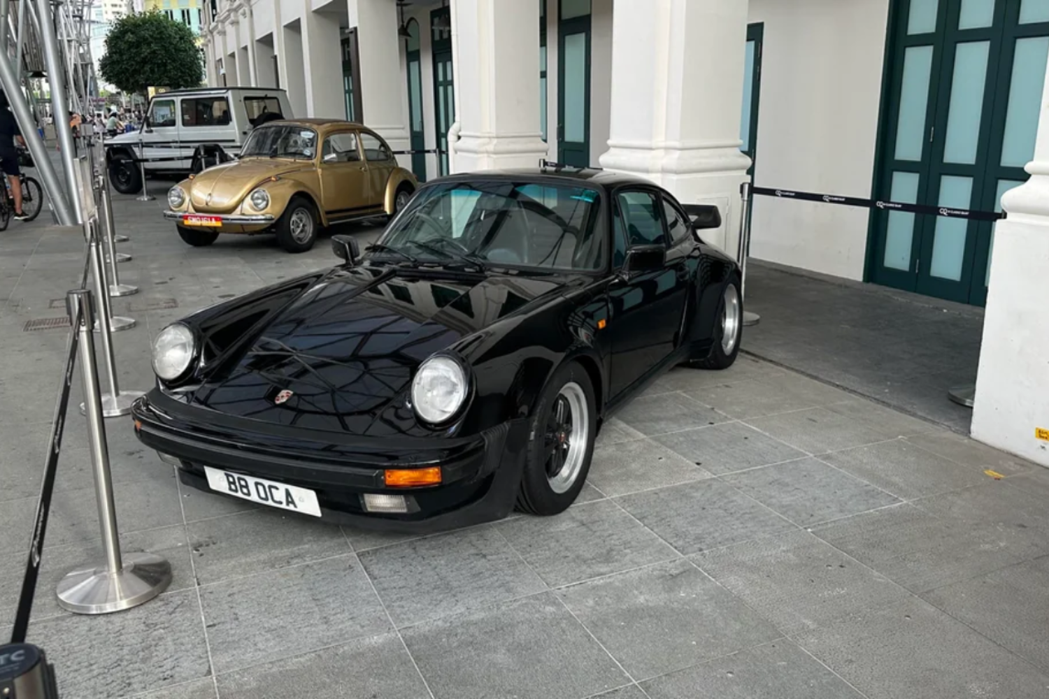 Porsche 911 SSE Coupe (1985).