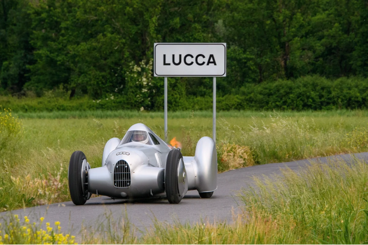 Auto Union Lucca - front left view with sign