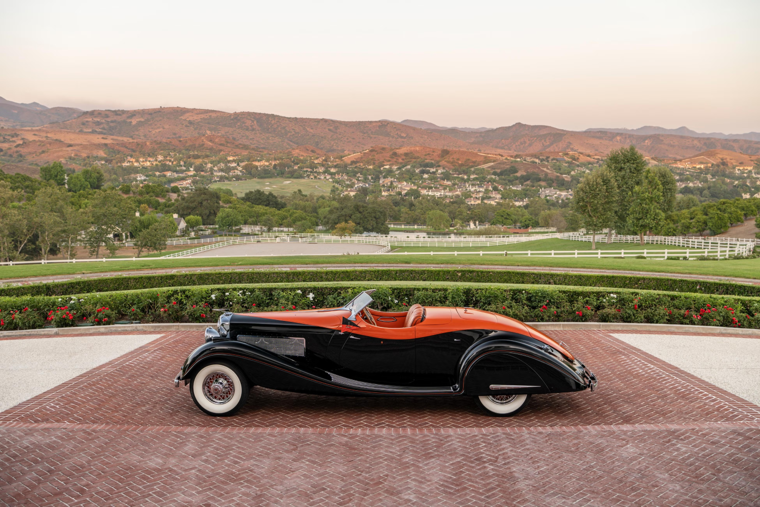 1935 Duesenberg SJ Gurney Nutting Speedster - left side