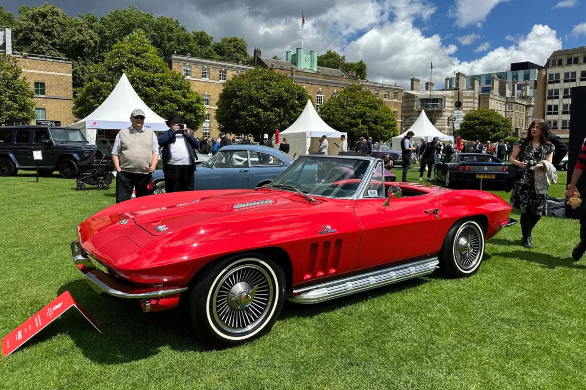 1966 Chevrolet Corvette Stingray 427 Roadster