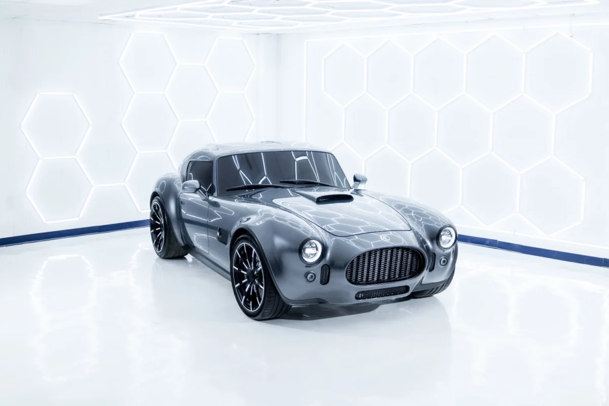 AC Cobra GT Coupe-Front right view