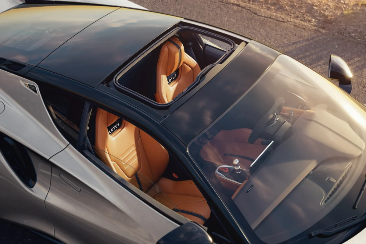 Lotus_Emira_V6_SE_Removable_Roof