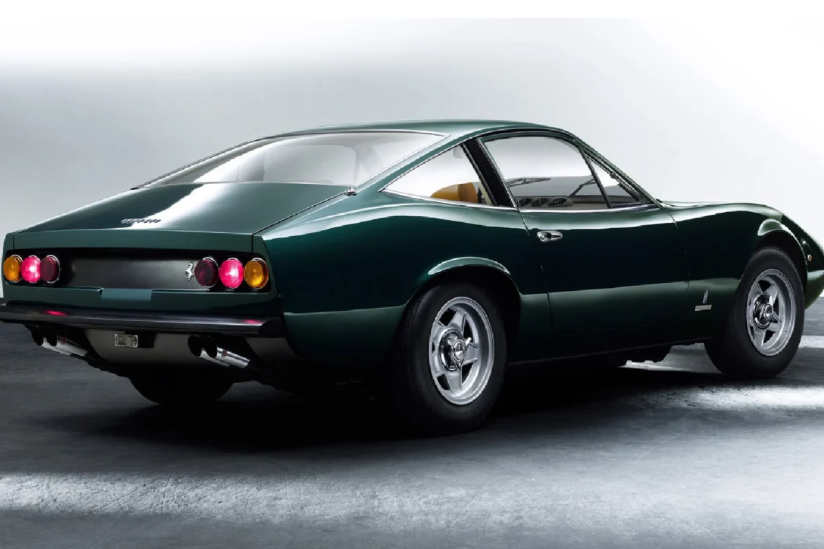 Ferrari 365 GTC_4 - rear right view