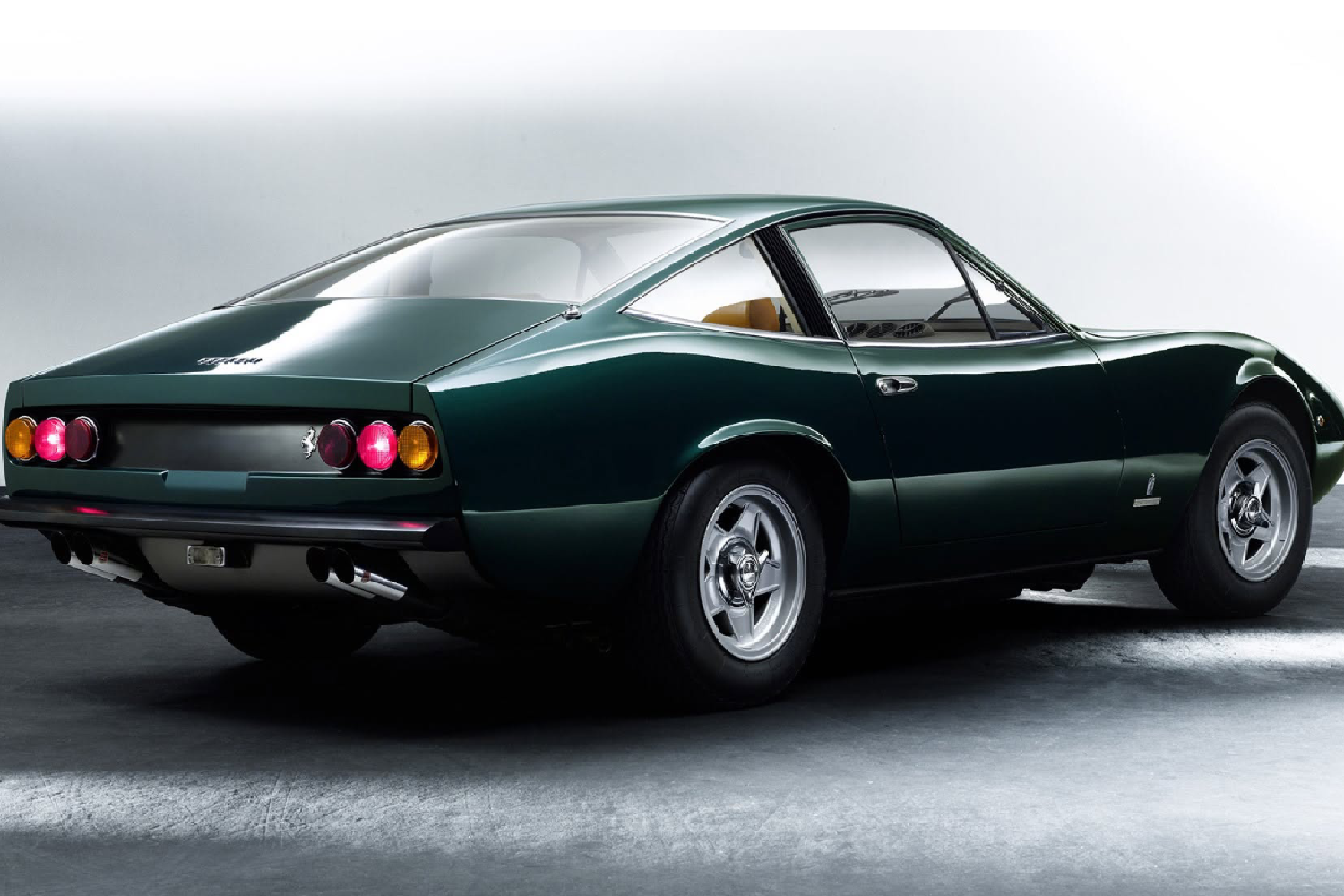 Ferrari 365 GTC_4 - rear right view