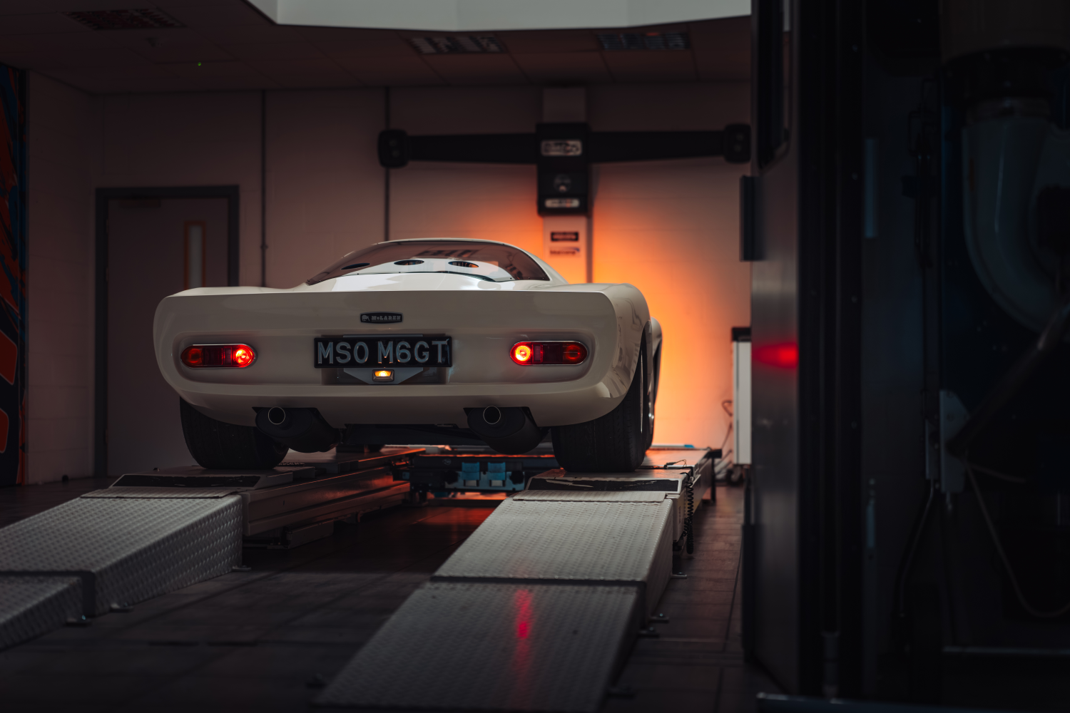 M6GT - rear