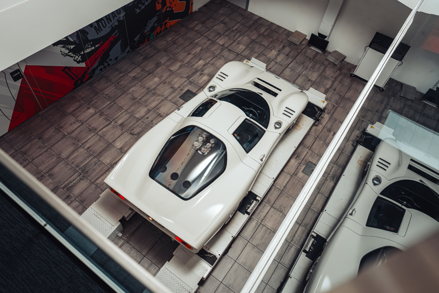 M6GT - top view